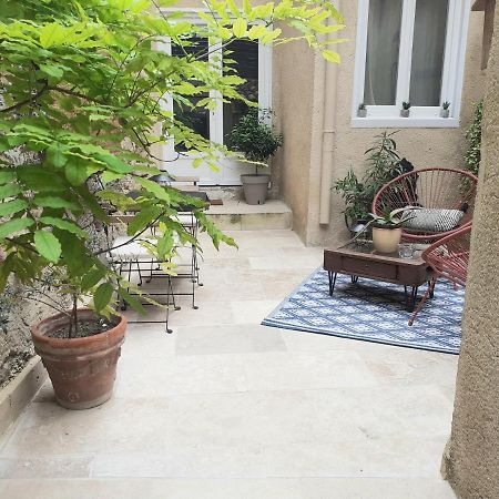 Maison De Village Avec Cour Aux Portes D'Avignon Антрег-сюр-ла-Сорг Экстерьер фото